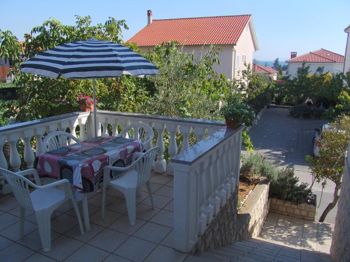 Apartments Bozica Krk Town Exterior photo