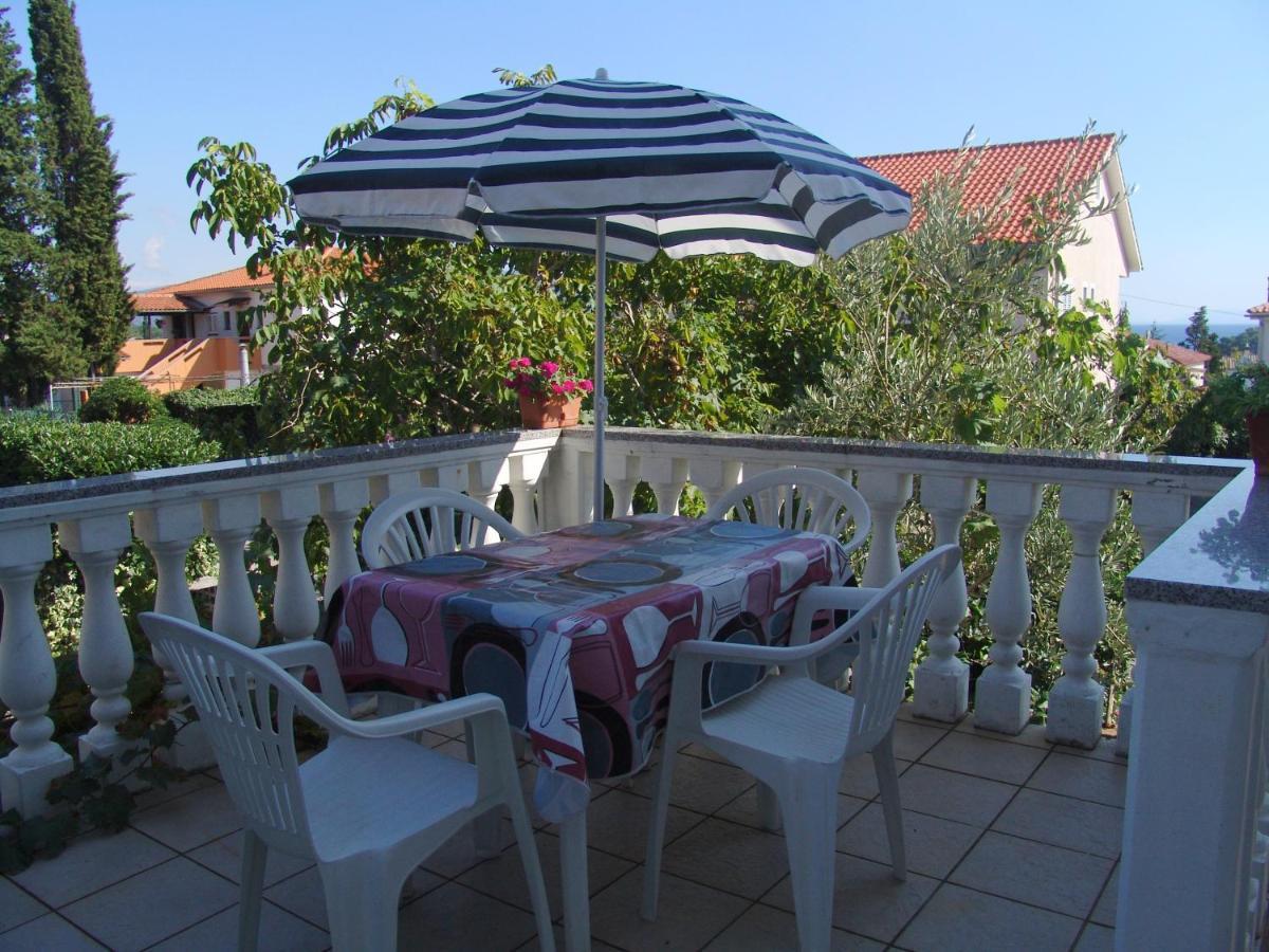 Apartments Bozica Krk Town Exterior photo