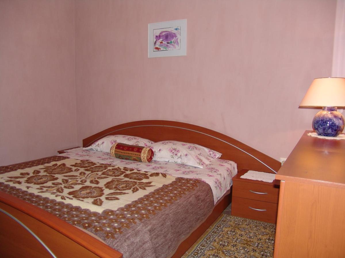 Apartments Bozica Krk Town Exterior photo