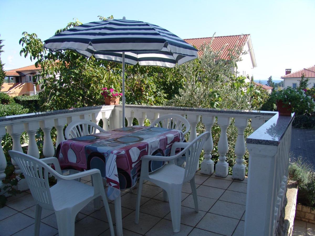 Apartments Bozica Krk Town Exterior photo
